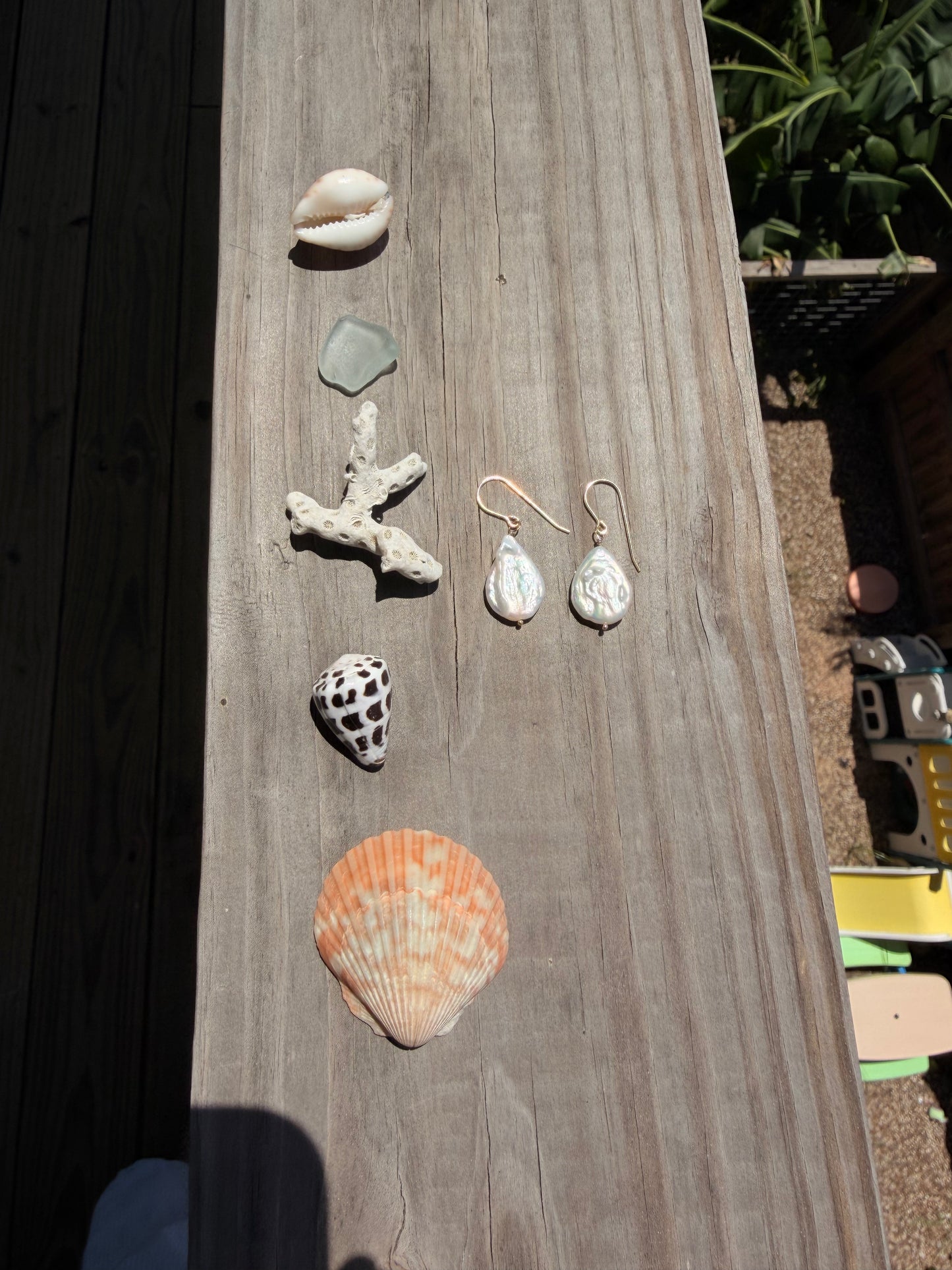 Chunky pearl earrings