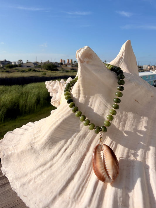 Mossy cowrie necklace