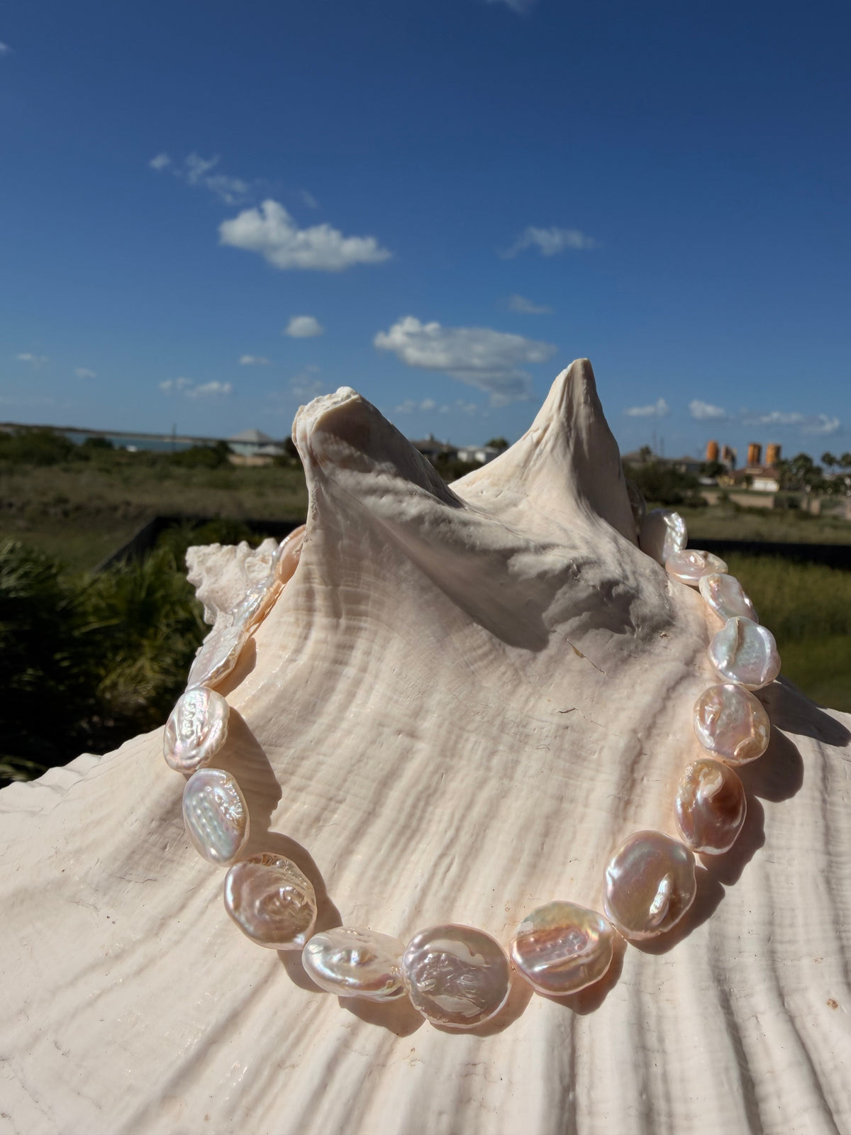 Chunky pearl choker